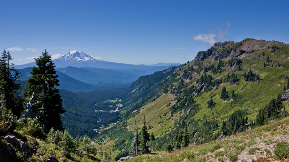 Mount-Adams-Drive Alex-Flickr