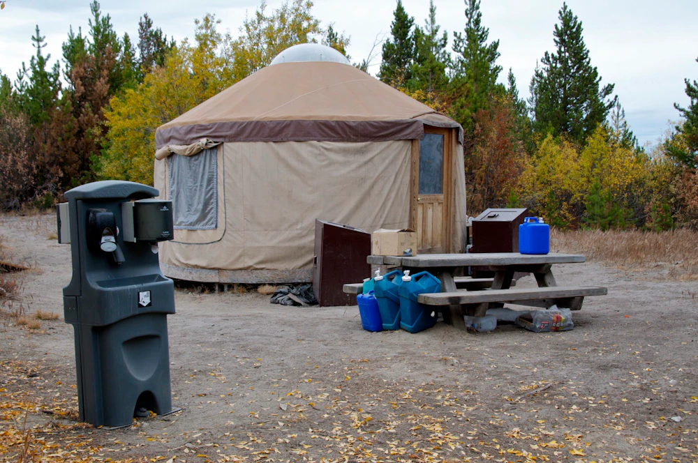 Photo-2-20151006-the-Volunteers-Cooking-and-Communial-Quarters-by-Natalie-Kuehler