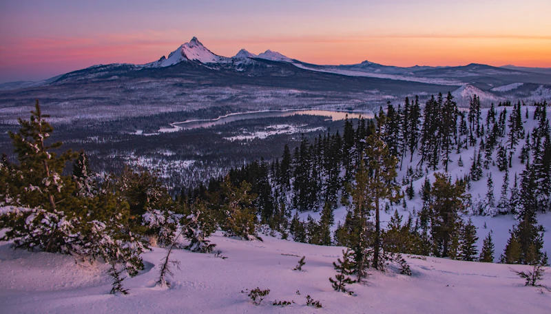 Snowy mountain landscape.
