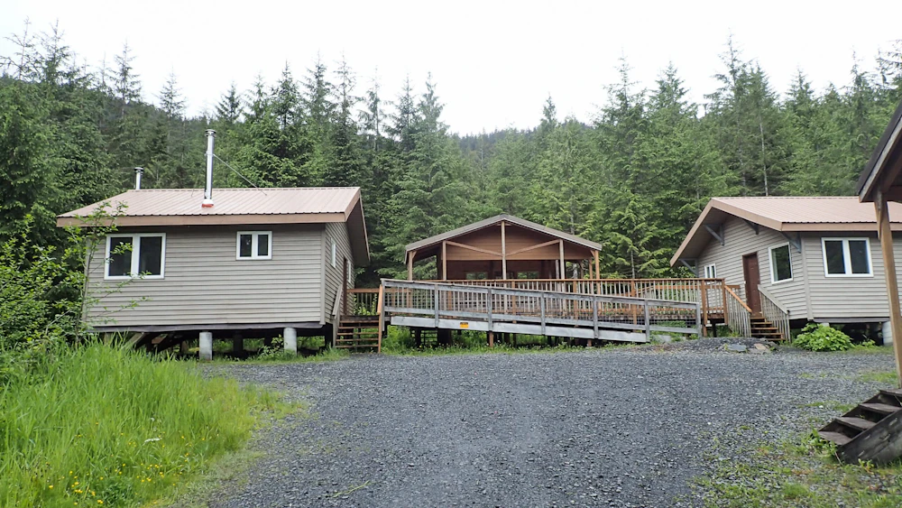 Deepbaycabin 1